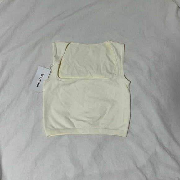 Tops - Basic top